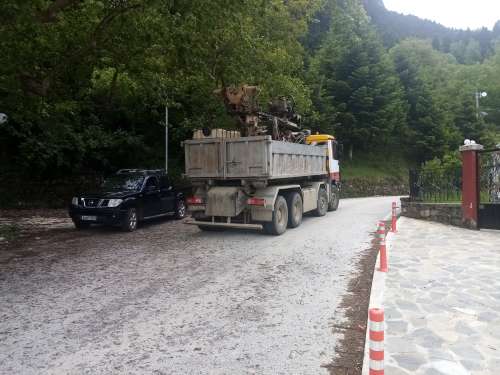 Άρχισαν οι γεωτρήσεις για την  οριστική τελική μελέτη των 8 χλμ... εδώ την Πέμπτη 19.5.2022... (η φωτό μπροστά στην εκκλ...