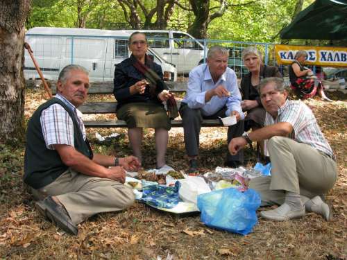 …έτος 2008… 8.9.08… ημέρα Δευτέρα… πανηγύρι του Μοναστηριού μας… της Ιεράς Μονής Γεννήσεως Θεοτόκου Σπινάσας (Νεράϊδας)…...