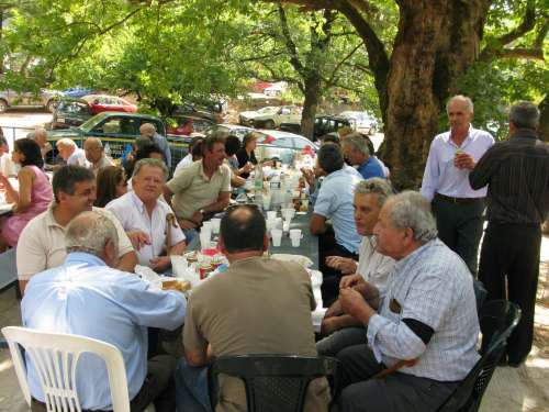 …έτος 2008… 8.9.08… ημέρα Δευτέρα… πανηγύρι του Μοναστηριού μας… της Ιεράς Μονής Γεννήσεως Θεοτόκου Σπινάσας (Νεράϊδας)…...