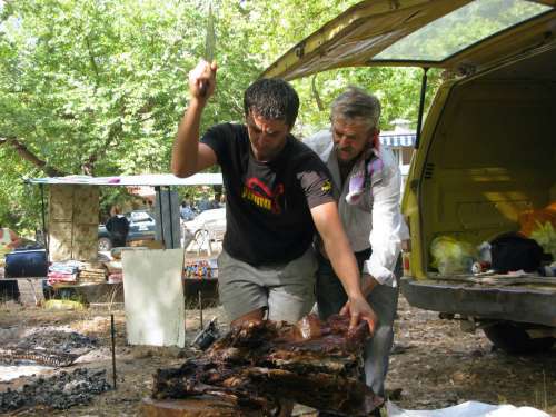 …έτος 2008… 8.9.08… ημέρα Δευτέρα… πανηγύρι του Μοναστηριού μας… της Ιεράς Μονής Γεννήσεως Θεοτόκου Σπινάσας (Νεράϊδας)…...
