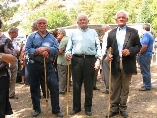 …έτος 2008… 8.9.08… ημέρα Δευτέρα… πανηγύρι του Μοναστηριού μας… της Ιεράς Μονής Γεννήσεως Θεοτόκου Σπινάσας (Νεράϊδας)…...