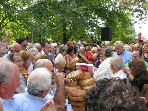 …έτος 2008… 8.9.08… ημέρα Δευτέρα… πανηγύρι του Μοναστηριού μας… της Ιεράς Μονής Γεννήσεως Θεοτόκου Σπινάσας (Νεράϊδας)…...
